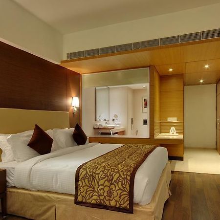 Hotel Platinum Rajkot Phòng bức ảnh