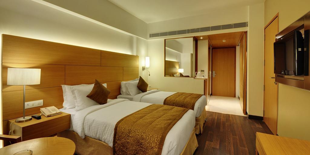 Hotel Platinum Rajkot Phòng bức ảnh