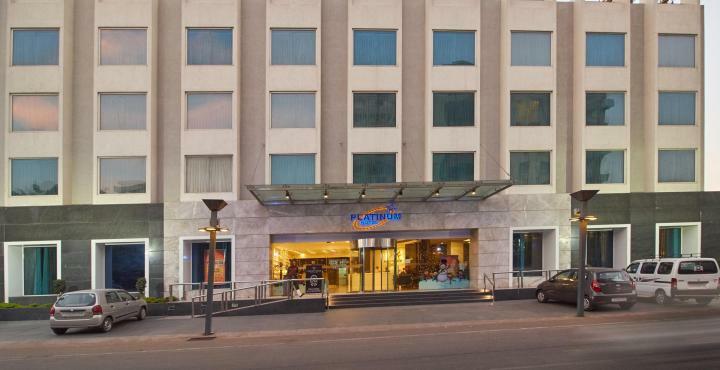 Hotel Platinum Rajkot Ngoại thất bức ảnh