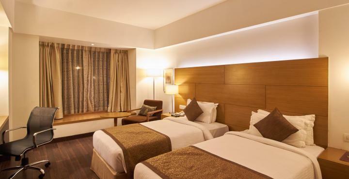 Hotel Platinum Rajkot Ngoại thất bức ảnh