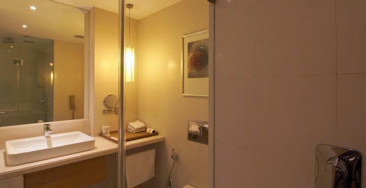 Hotel Platinum Rajkot Ngoại thất bức ảnh
